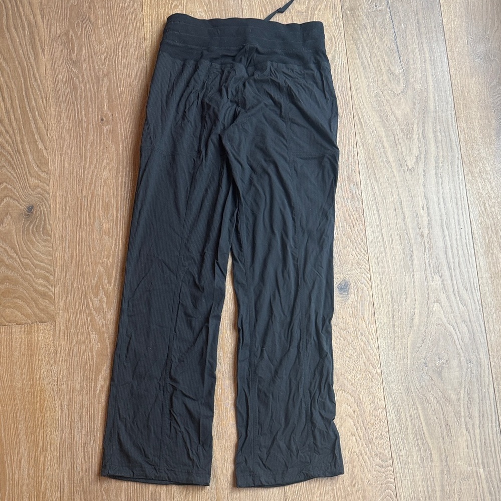 Black Lululemon dance pants mid rise - Picture 3 of 3